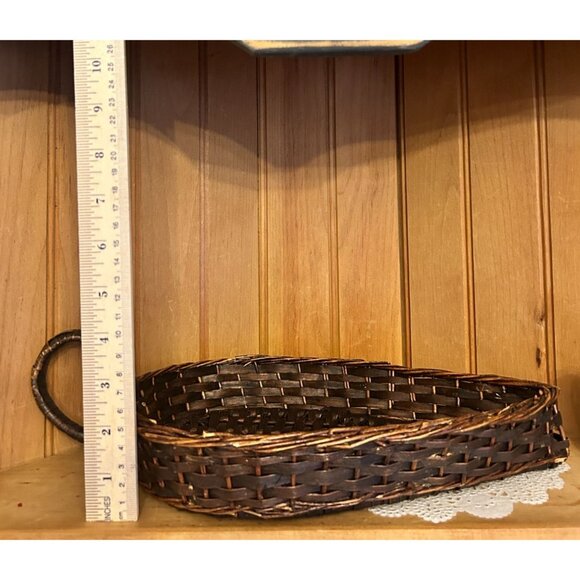 Vintage Handwoven Signed Madeira Leaf-Shaped Wicker Basket Boho Catchall Tray - Picture 4 of 7